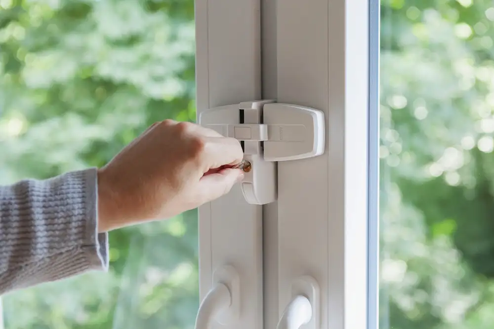 ABUS Doppelfenster-Zusatzsicherung DFS95 - Anwendungsbeispiel 02