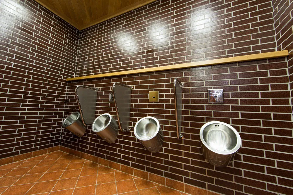 Edelstahl Urinal SLPN09 - Mustertoilette 02
