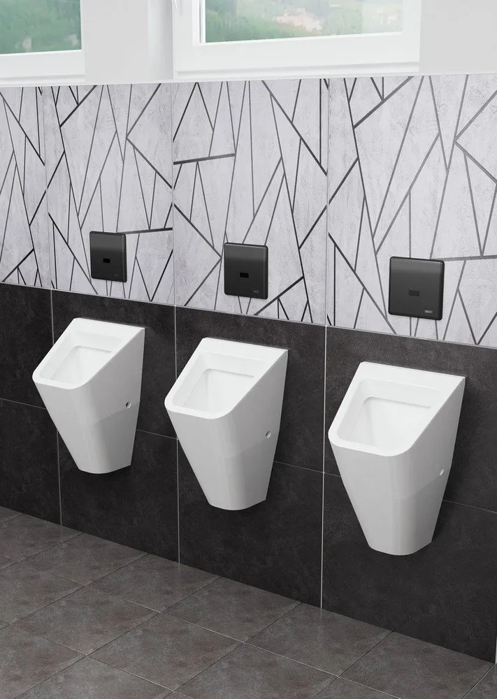 SANELA Urinalsteuerung mit elektronischer Spülauslösung SLP02KV, Schwarz - Mustertoilette