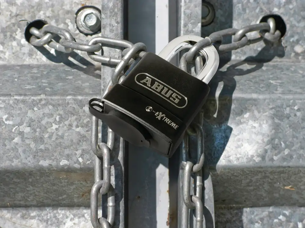 ABUS Vorhangschloss Extreme 83WP EC550 - Anwendungsbeispiel